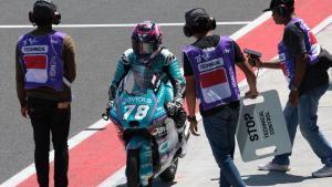 Mandalika (Indonesia), 27/09/2024.- CFMOTO rider Joel Esteban of Spain in action during a practice session of Moto3 for the Motorcycling Grand Prix of Indonesia at the Pertamina Mandalika International Circuit on Lombok island, Indonesia, 27 September 2024. (Motociclismo, Ciclismo, España) EFE/EPA/ADI WEDA