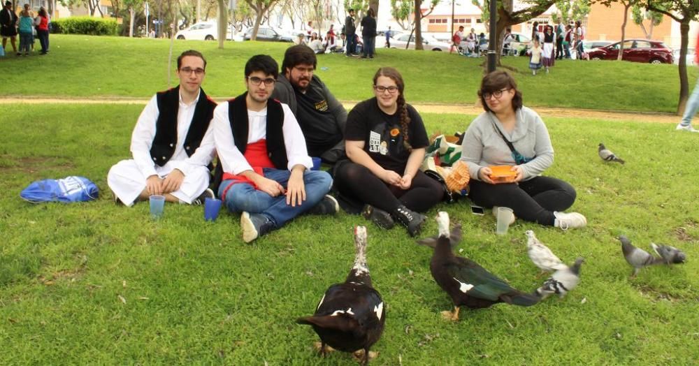 Ambiente en el Jardín de la Seda durante el Bando de la Huerta