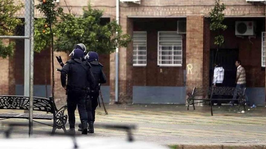 Varios detenidos en una operación antidroga en Las Palmeras