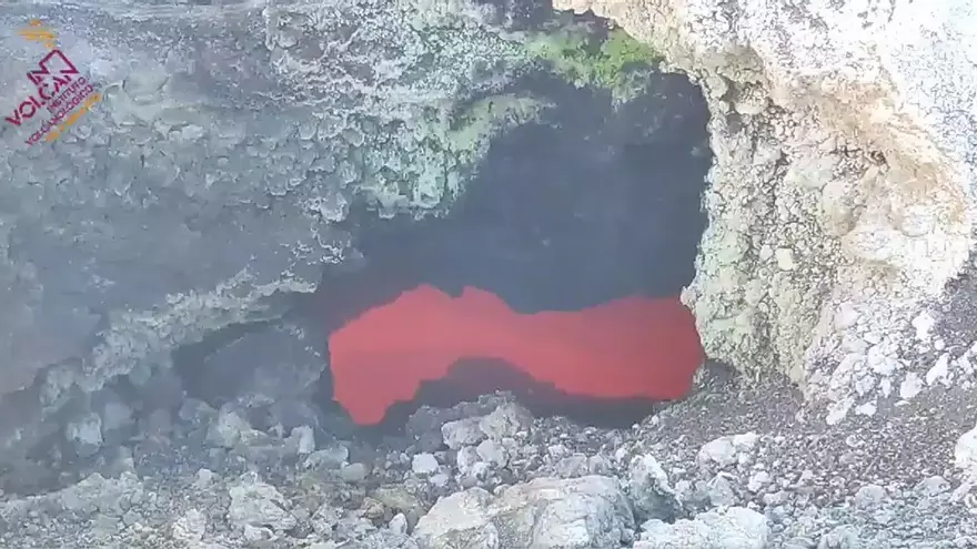La lava del volcán de La Palma sigue incandescente
