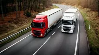 Electrificar un camión diésel sin tocar el motor ya es posible: así funciona el sistema que le añade un eje eléctrico