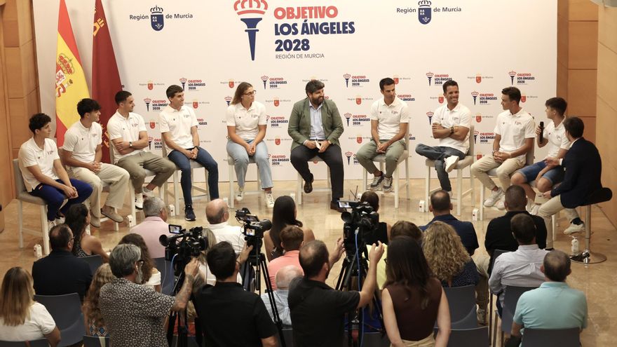 Doce deportistas de la Región, becados para los Juegos de Los Ángeles 2028
