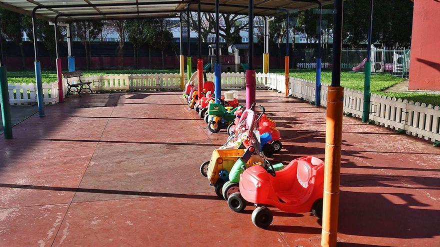 Parte exterior de la escuela infantil de Elviña, sin alumnos.