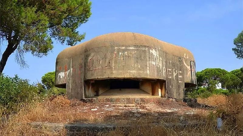 Esta es la playa de Huelva que está repleta de búnkeres de la Segunda Guerra Mundial