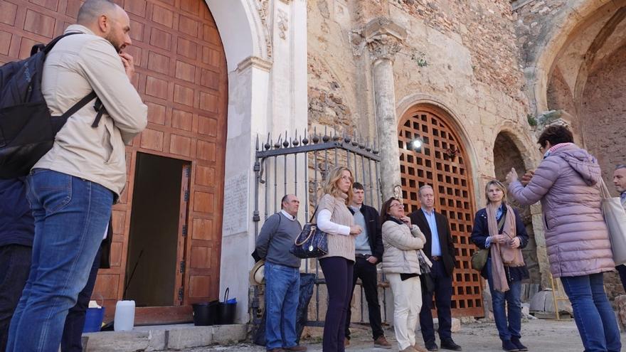 Dos arquitectos del Estado visitan la Catedral Vieja de Cartagena para avanzar en el proyecto de restauración
