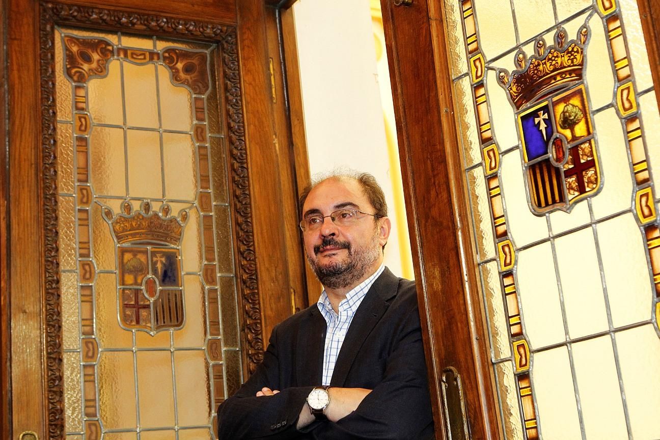 La vida de Javier Lambán, en imágenes