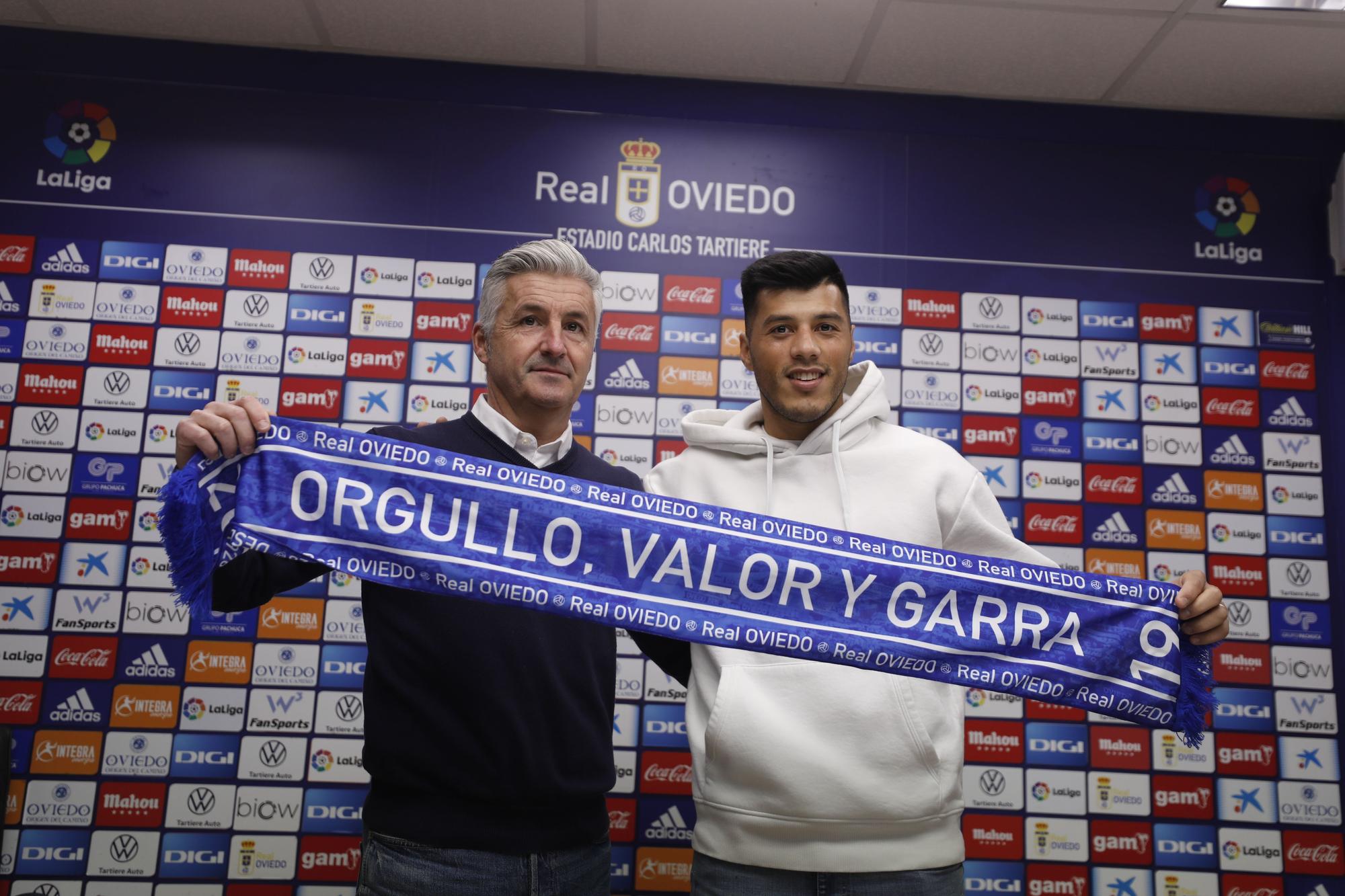 EN IMÁGENES: Así fue la presentación de Leo Sequeira en el Real Oviedo