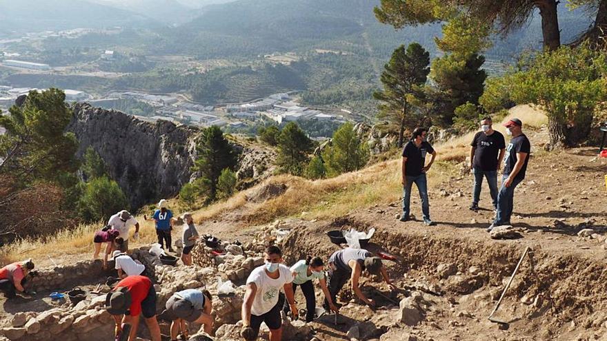 Alcoy ahonda en su pasado andalusí y exhuma nuevas estructuras en El Castellar