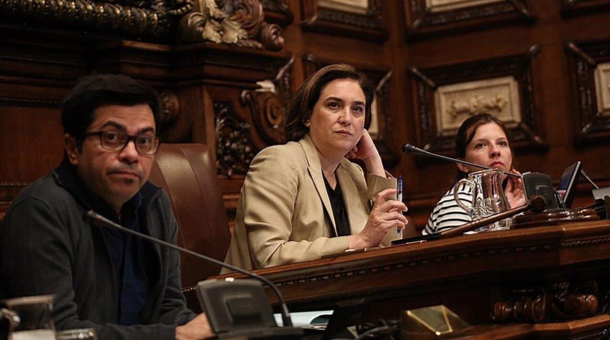zentauroepp47994813 pleno ayuntamiento colau190503105621 zentauroepp47994813 pleno ayuntamiento colau190503105621