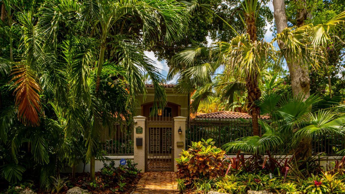 Mansión y vegetación en Coconut Grove, Miami