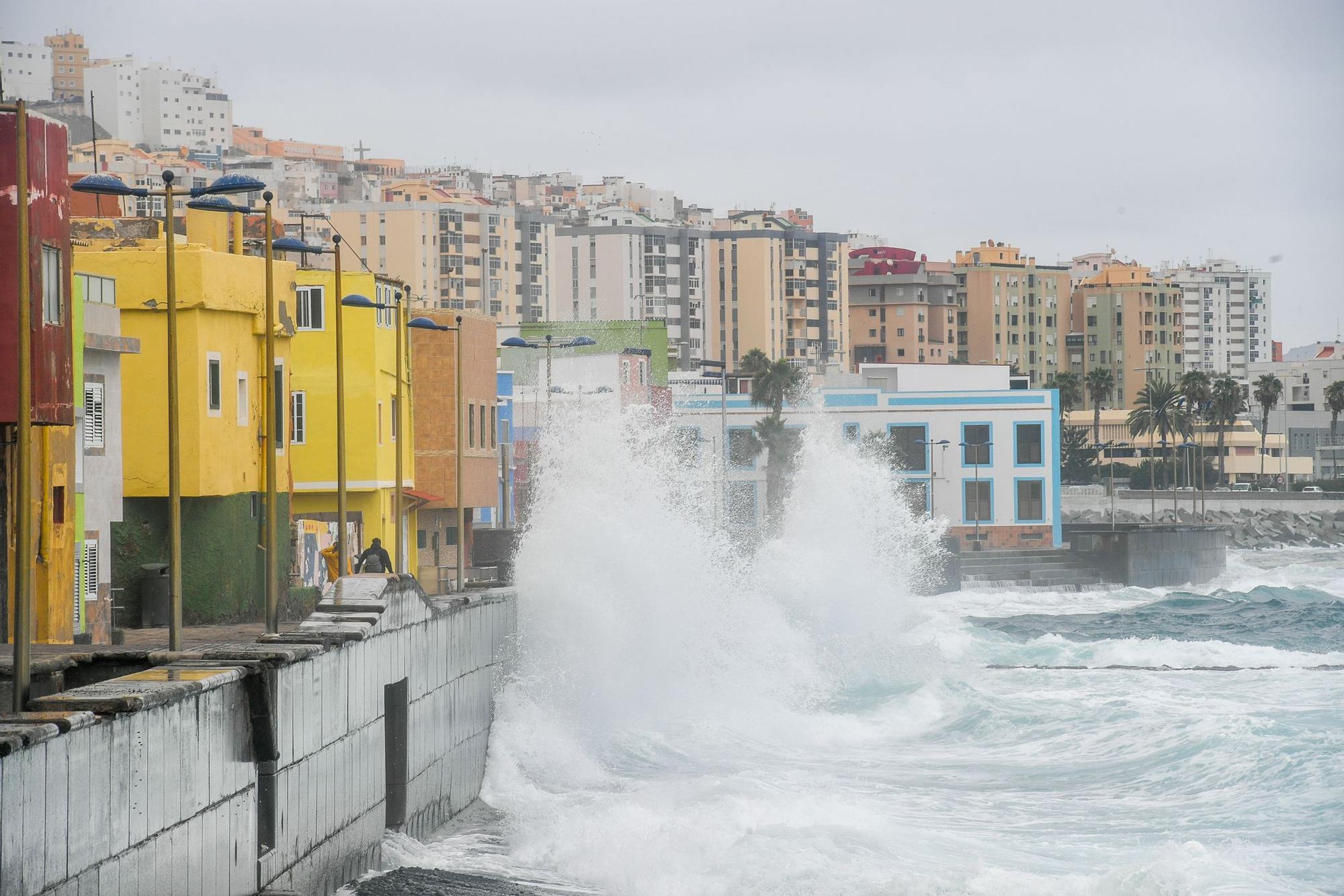 Olas en San Cristóbal, en Las Palmas de Gran Canaria (02/08/2023)