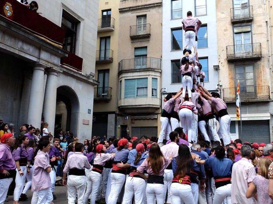 Sardanes i castells per acomiadar les Fires de Figueres