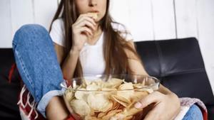 Las humildes patatas fritas de bolsa salen más caras de lo que piensas.