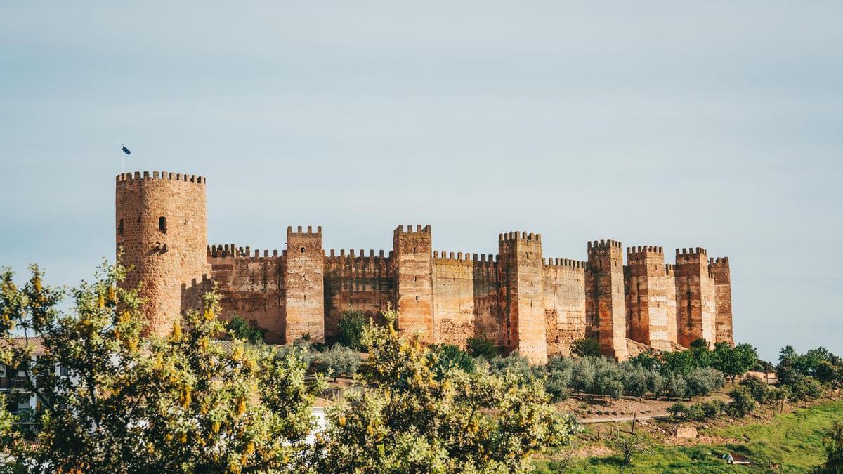 Así es el castillo más antiguo de España que está a sólo una hora de Córdoba