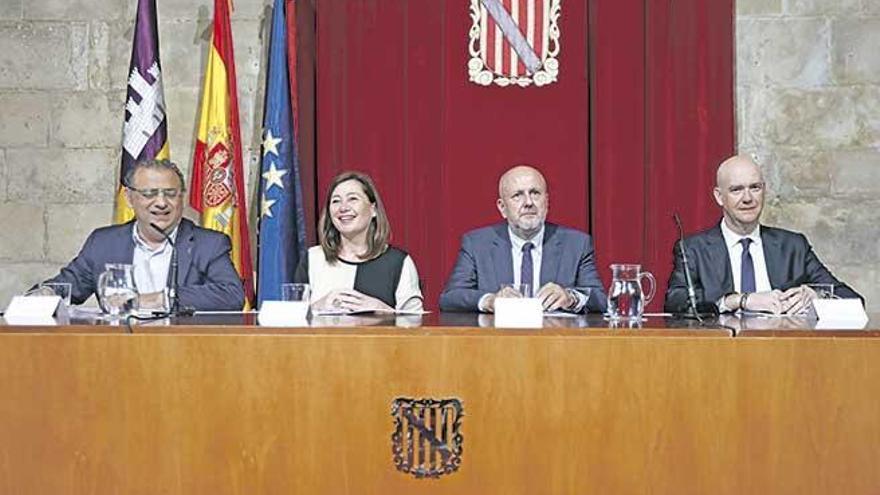 Rodríguez, Armengol, Ensenyat y Zapatero presentaron ayer el Smart Island World Congress.
