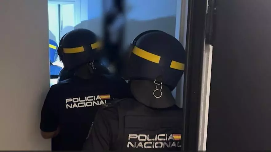 La Policía Nacional desarticula tres narcopisos en Vigo