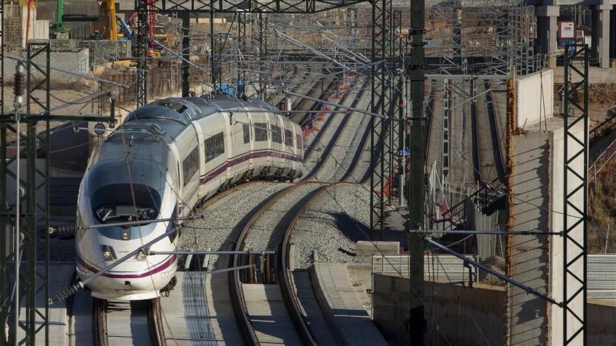 El uso del transporte público en septiembre, la mitad que hace un año