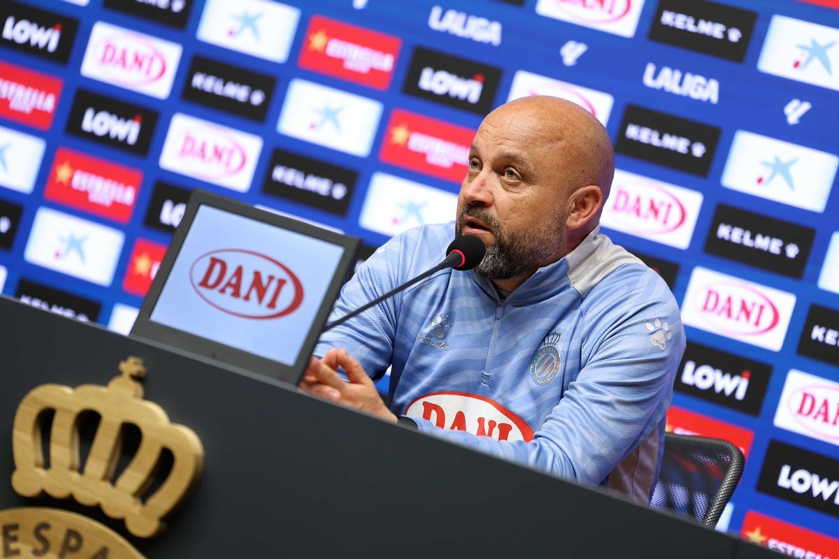 Manolo González, en la rueda de prensa de este viernes.