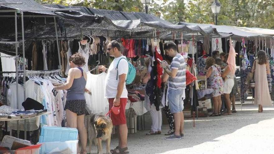 Mercadillo de Cangas. // Santos Álvarez