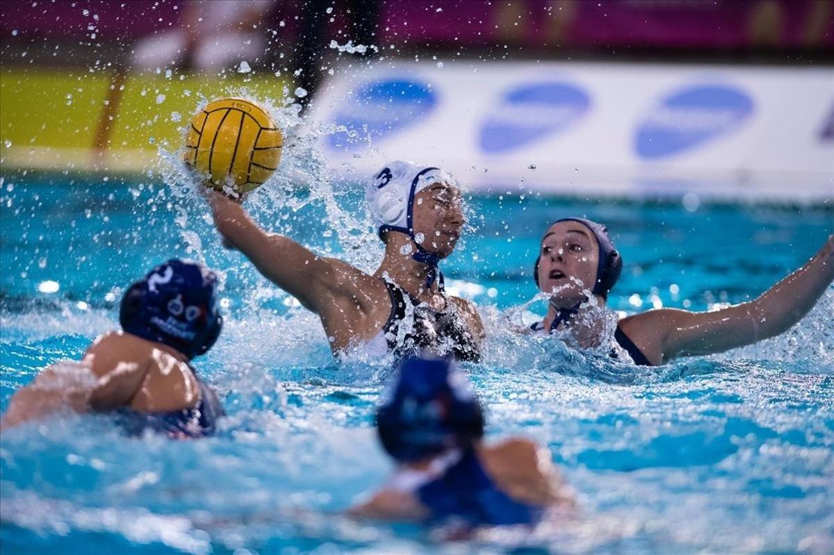 lmendiola51103765 equipo femenino de waterpolo del nataci n sabadell de su cue191126211915