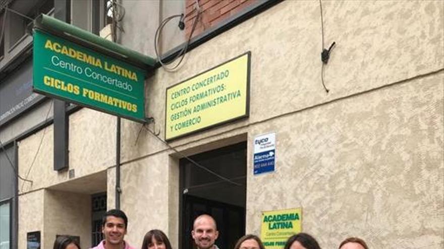 Academia Latina imparte cursos de idiomas y capacitaciones para docentes en Castelló