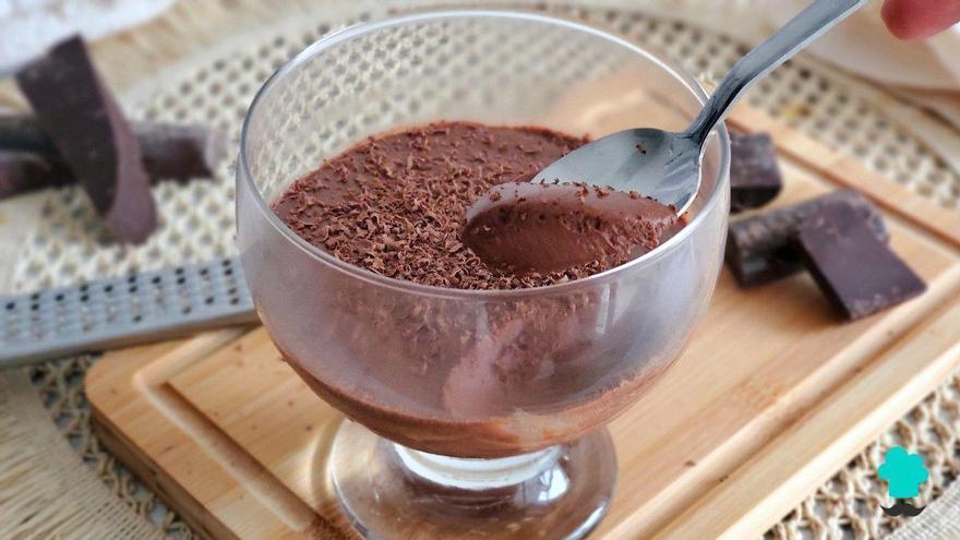 Mousse de chocolate con solo 3 ingredientes: cremosa, fácil y rápida