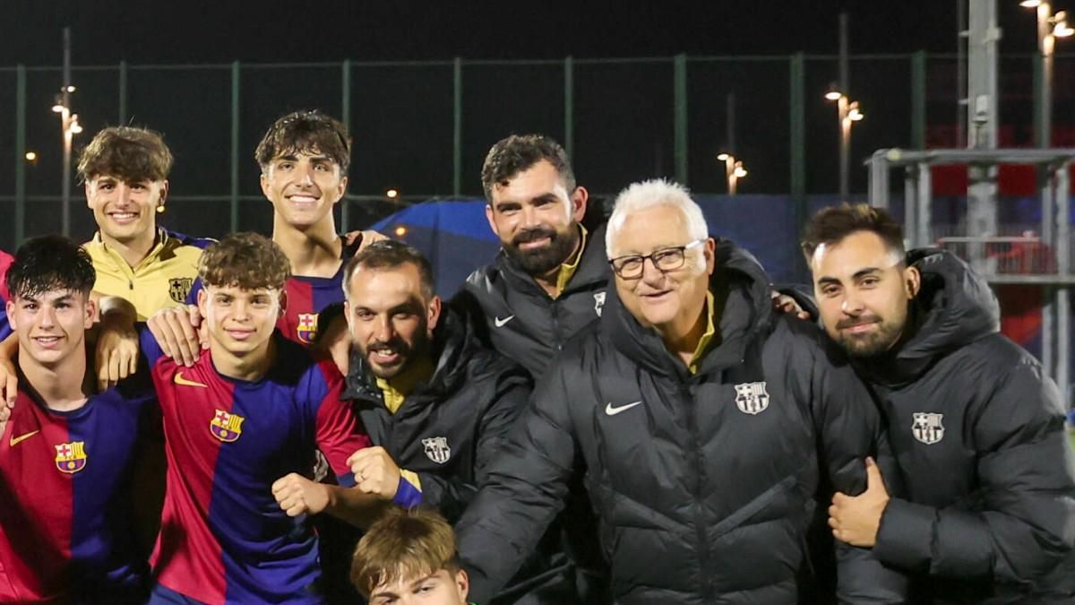 Pol Planas celebra el título del Juvenil B