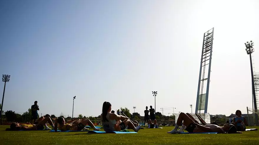La selecci車n se entrena en Las Rozas antes de la Euro Femenina