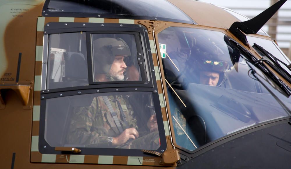 El Rey Felipe VI sigue desde Alicante varias maniobras del Mando de Operaciones Especiales