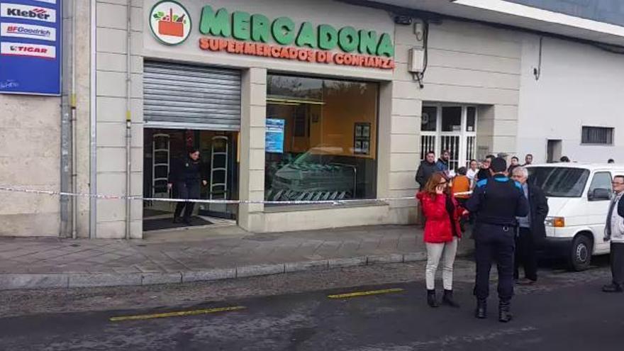 Siembra el pánico en un supermercado en Ourense