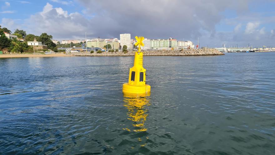 Una boya inteligente controlará el agua en la playa de Oza