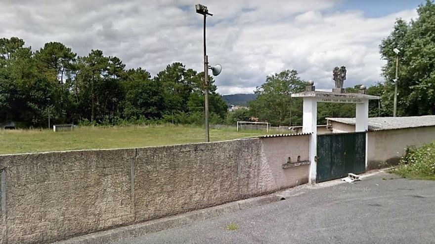 Las instalaciones del viejo campo de fútbol de Ortoño, construido en 1993 en la parroquia homónima / GM