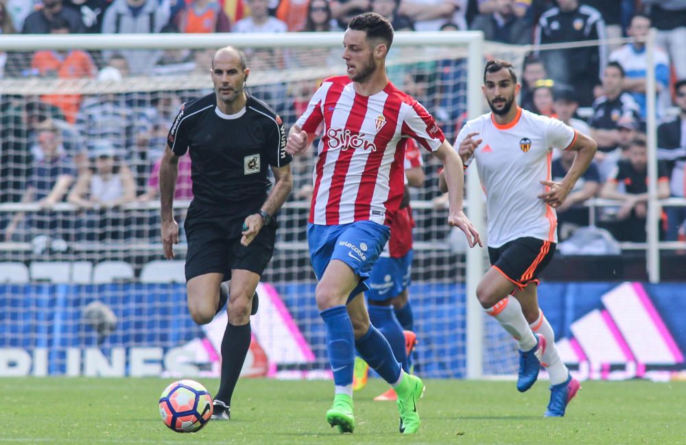 El partido entre el Valencia y el Sporting, en imágenes