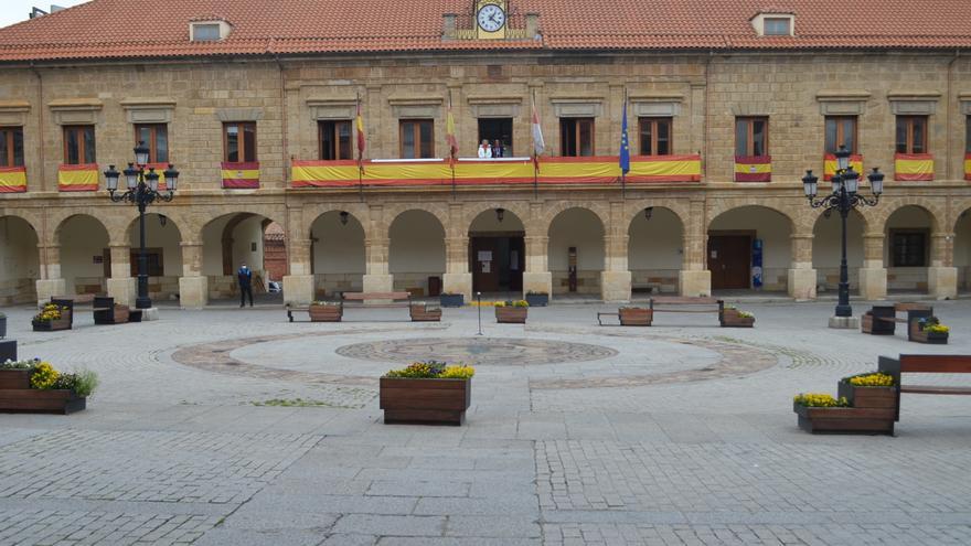 Benavente se une a la &quot;Hora del Planeta&quot; y apaga las luces