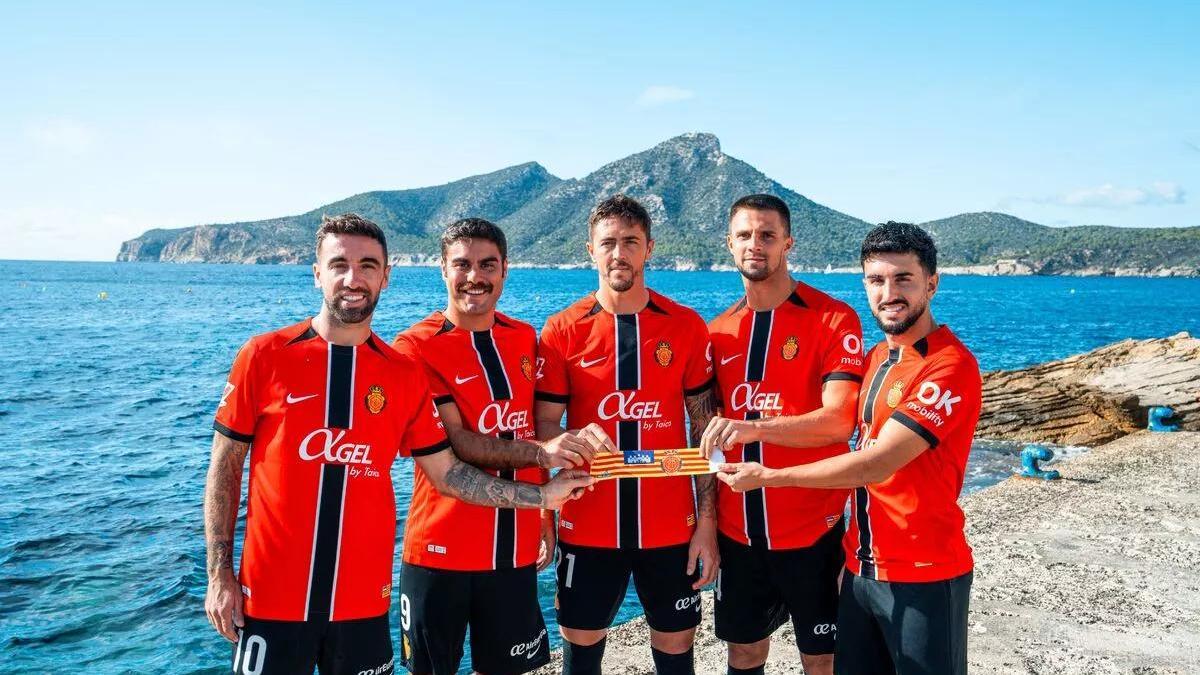 Los capitanes son los encargados de negociar las primeas con el club