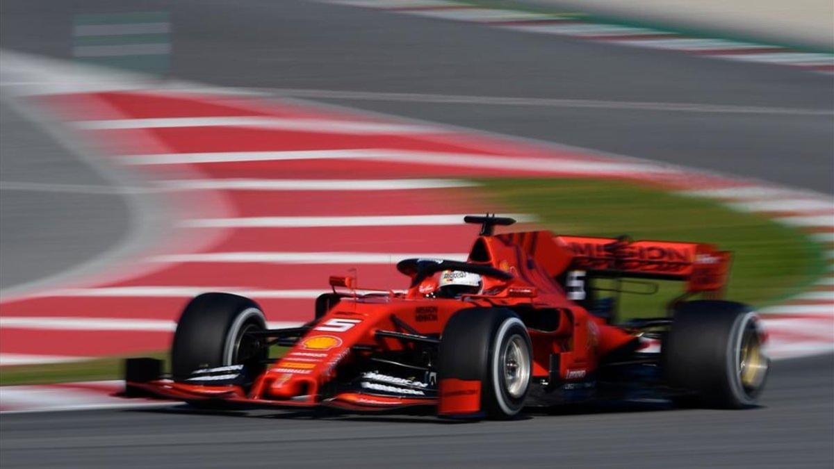 Vettel, el más rápido por la mañana en el Circuit