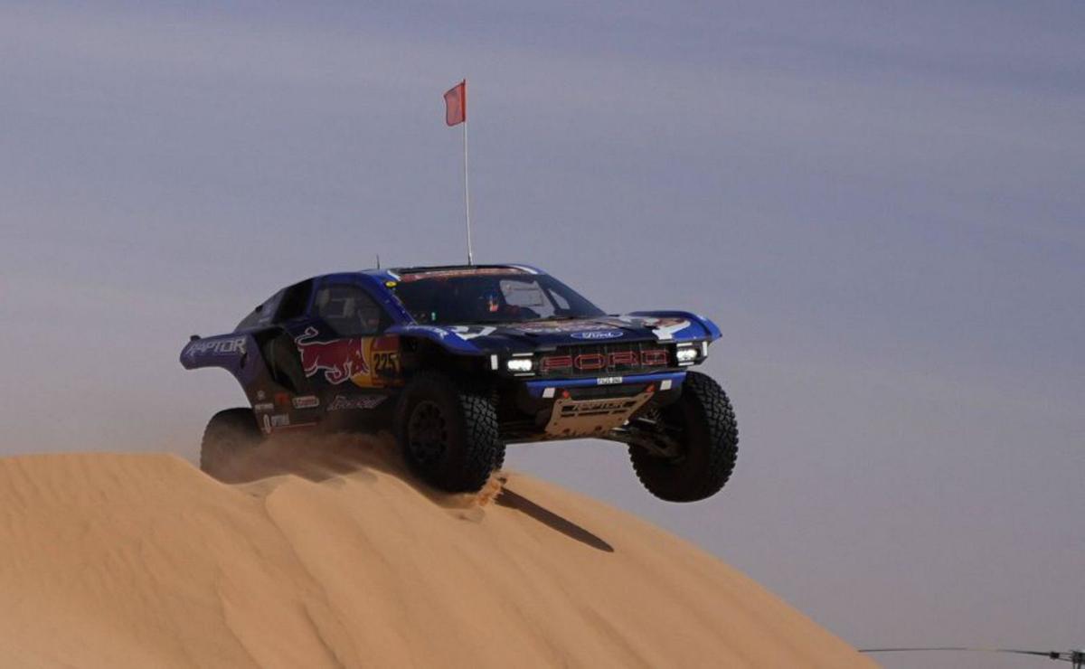 Cop de campió d’Al-Attiyah, mentre Sainz i Roma resisteixen