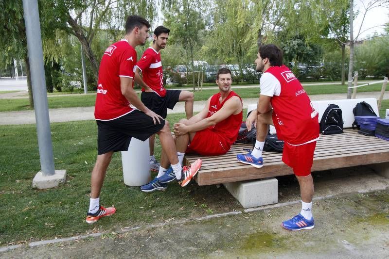 Fotogalería del primer entrenamiento del CAI Zaragoza