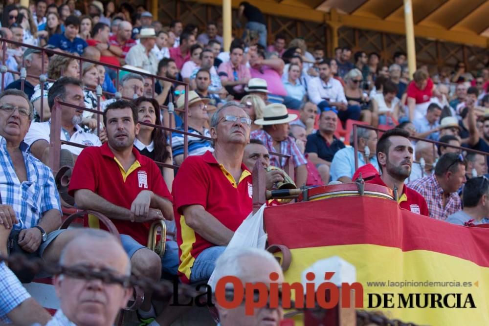 Ambiente en la corrida de rejones de la Feria de M