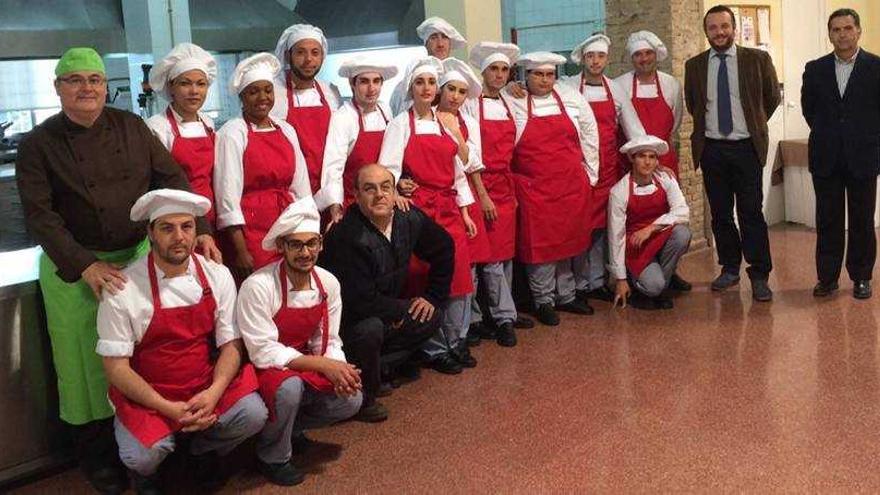 Formados y listos para trabajar  en la cocina