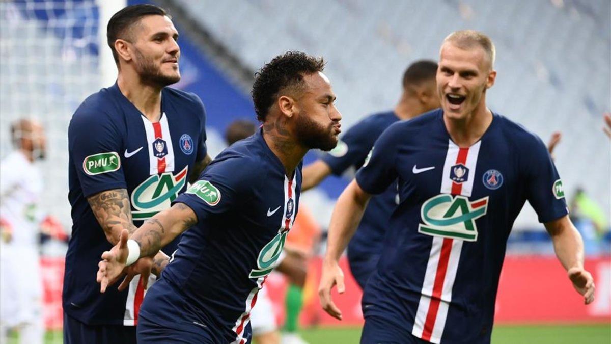 Neymar firmó el gol del triunfo en la final de la Copa de Francia.