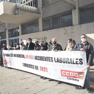 Los sindicatos "lamentan" la muerte del trabajador de Baena