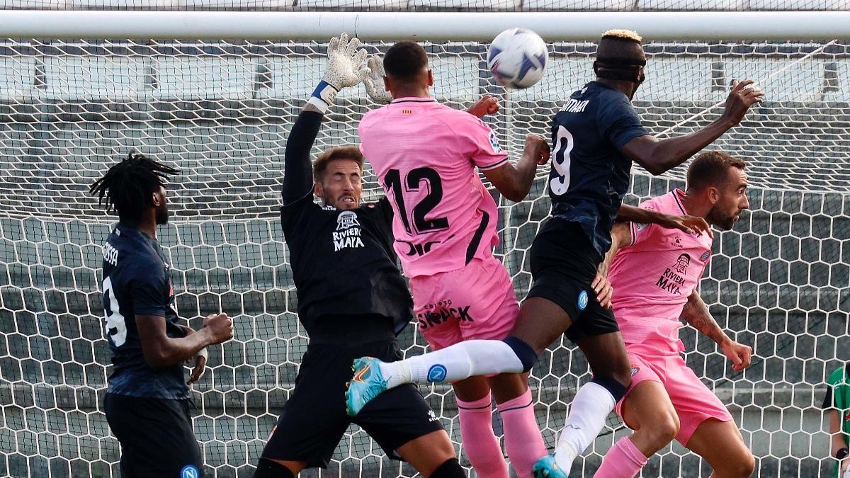 Lecomte salvó al Espanyol ante Osimhen