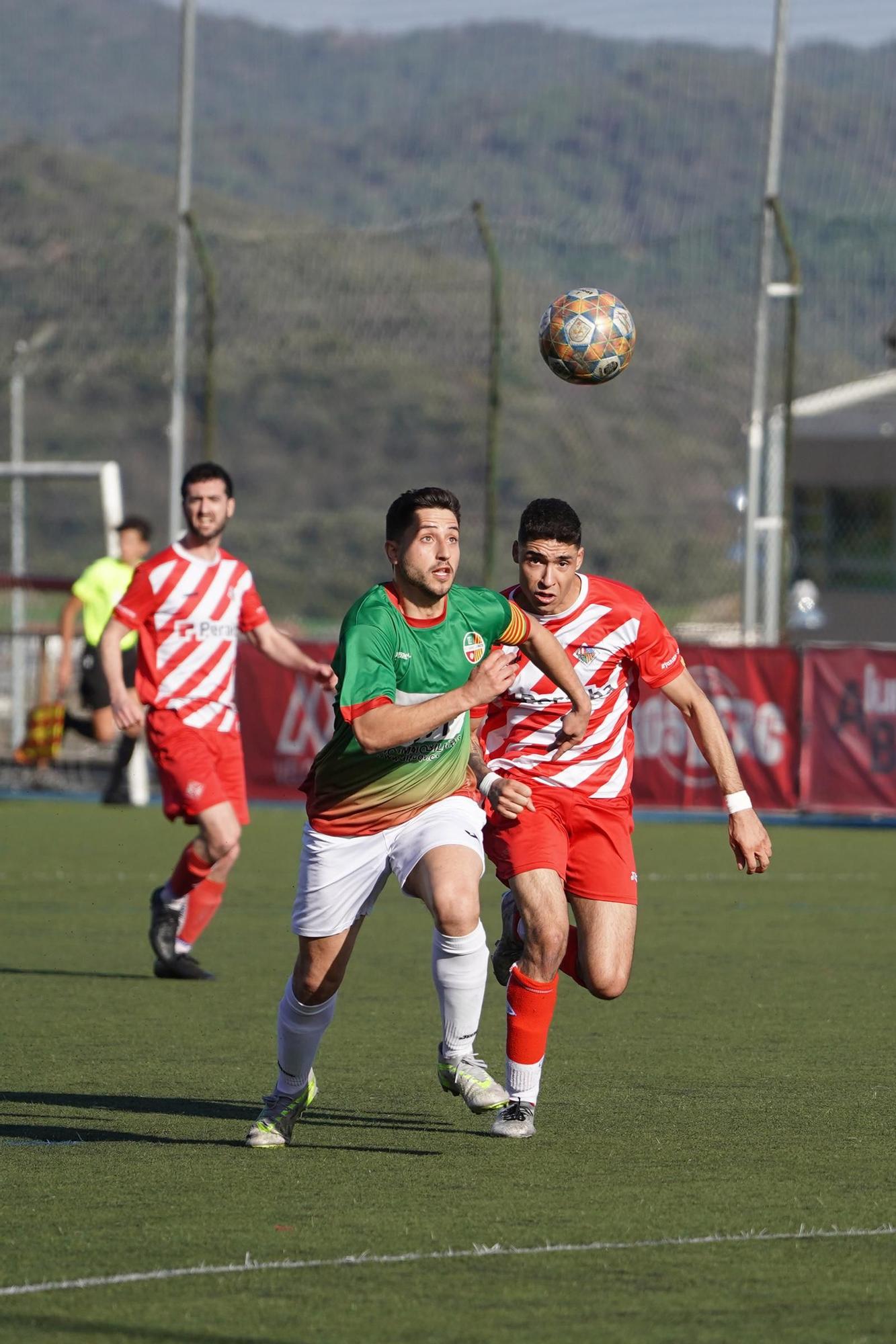 Imatges del partit CE Berga - Sant Quirze del grup 4 de Segona Catalana