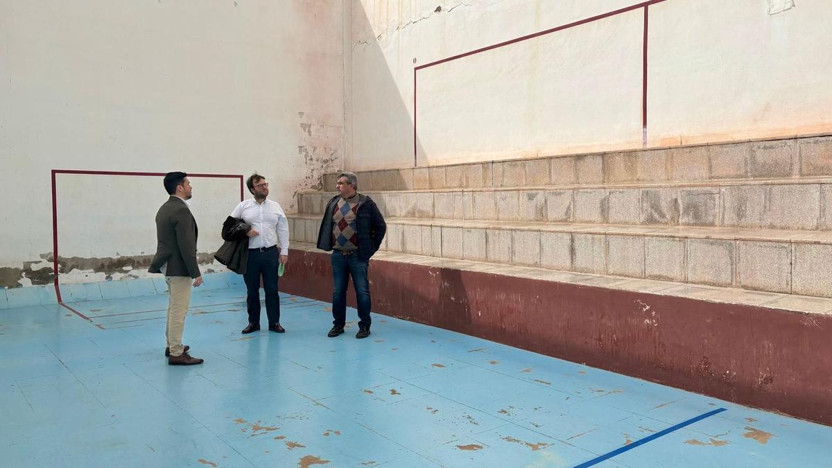 El trinquet de El Campello está muy deteriorado