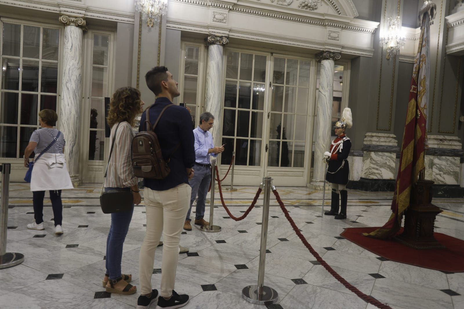 Visita a la Senyera, expuesta en el Ayuntamiento de València.