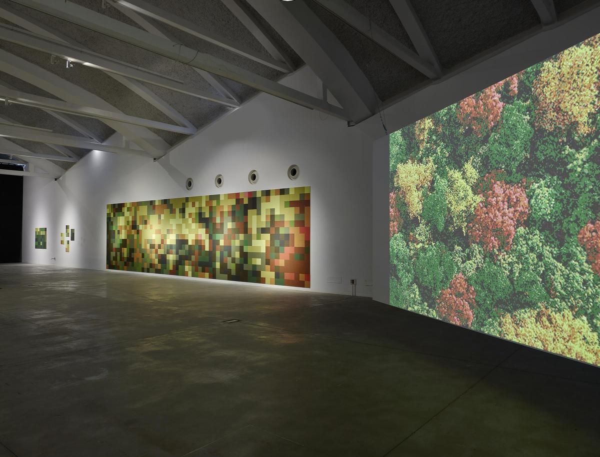 Instalación que compone "El bosque".