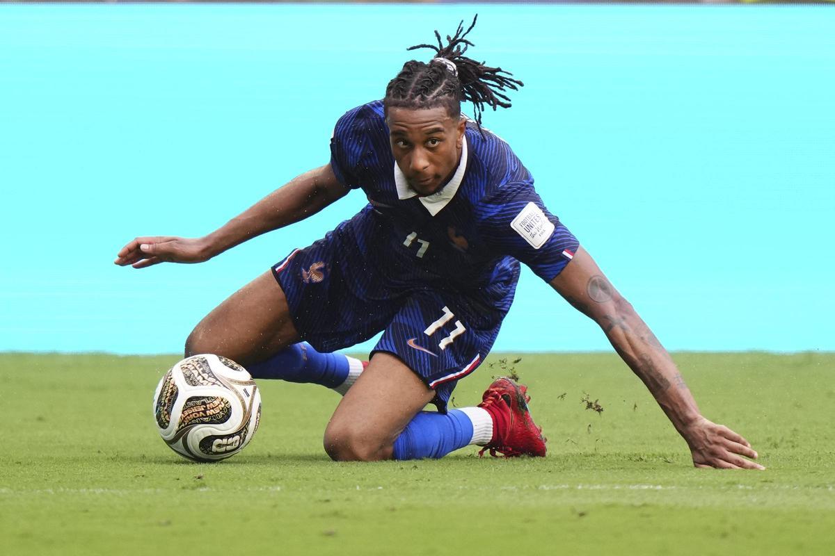 Olise, durante el partido contra Inglaterra