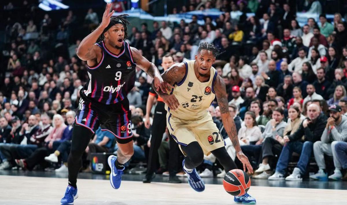 Un Barça pletòric liquida el Parísper la via ràpida