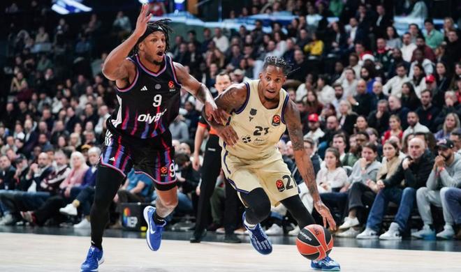 Un Barça pletòric liquida el Parísper la via ràpida